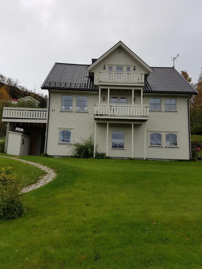 Solbakken 27 Apartment Lyngseidet Exterior photo
